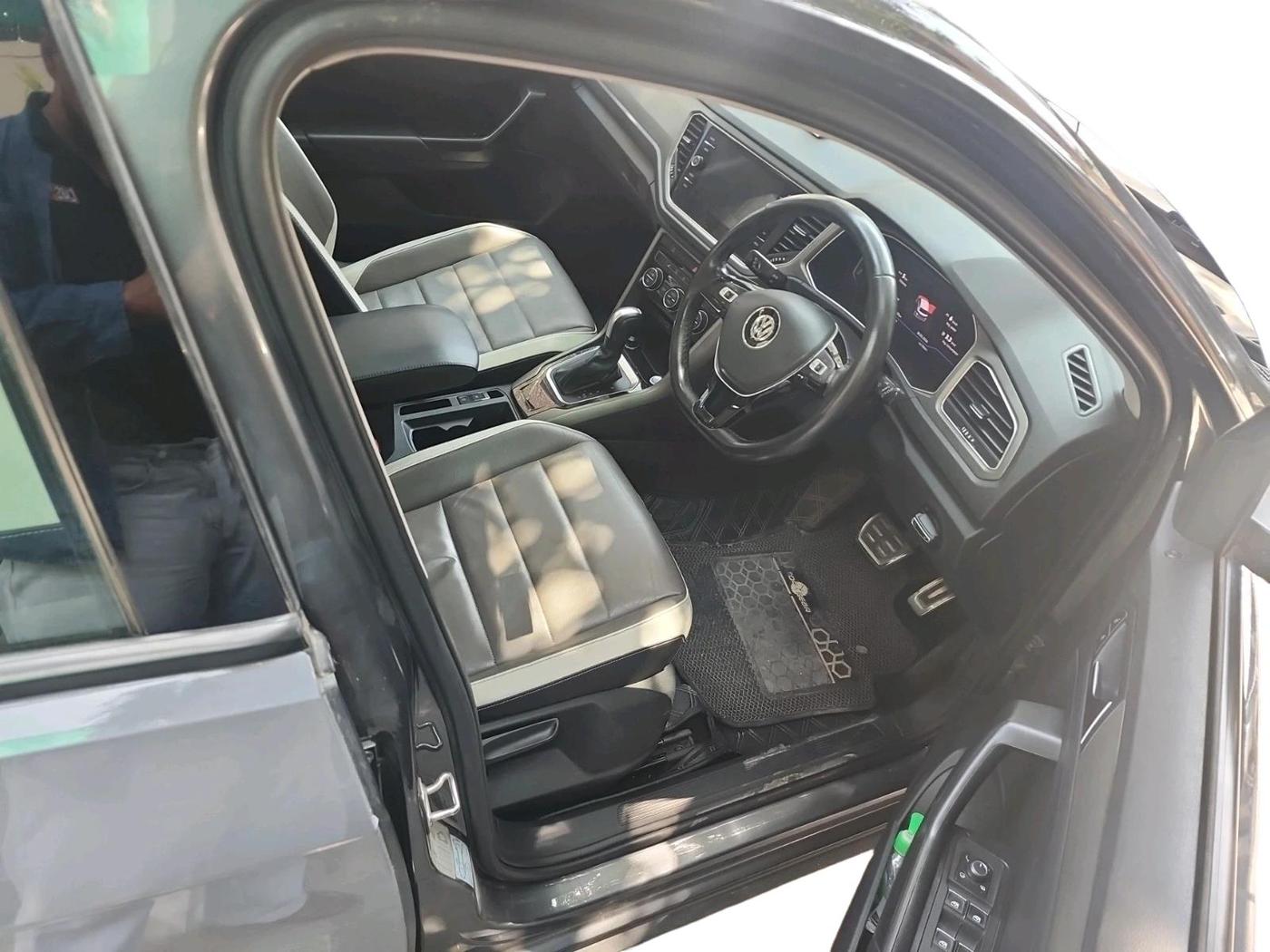 2019 Volkswagen T-ROC 1.5 TSI AT, Petrol, Automatic, 64,788 km, interior