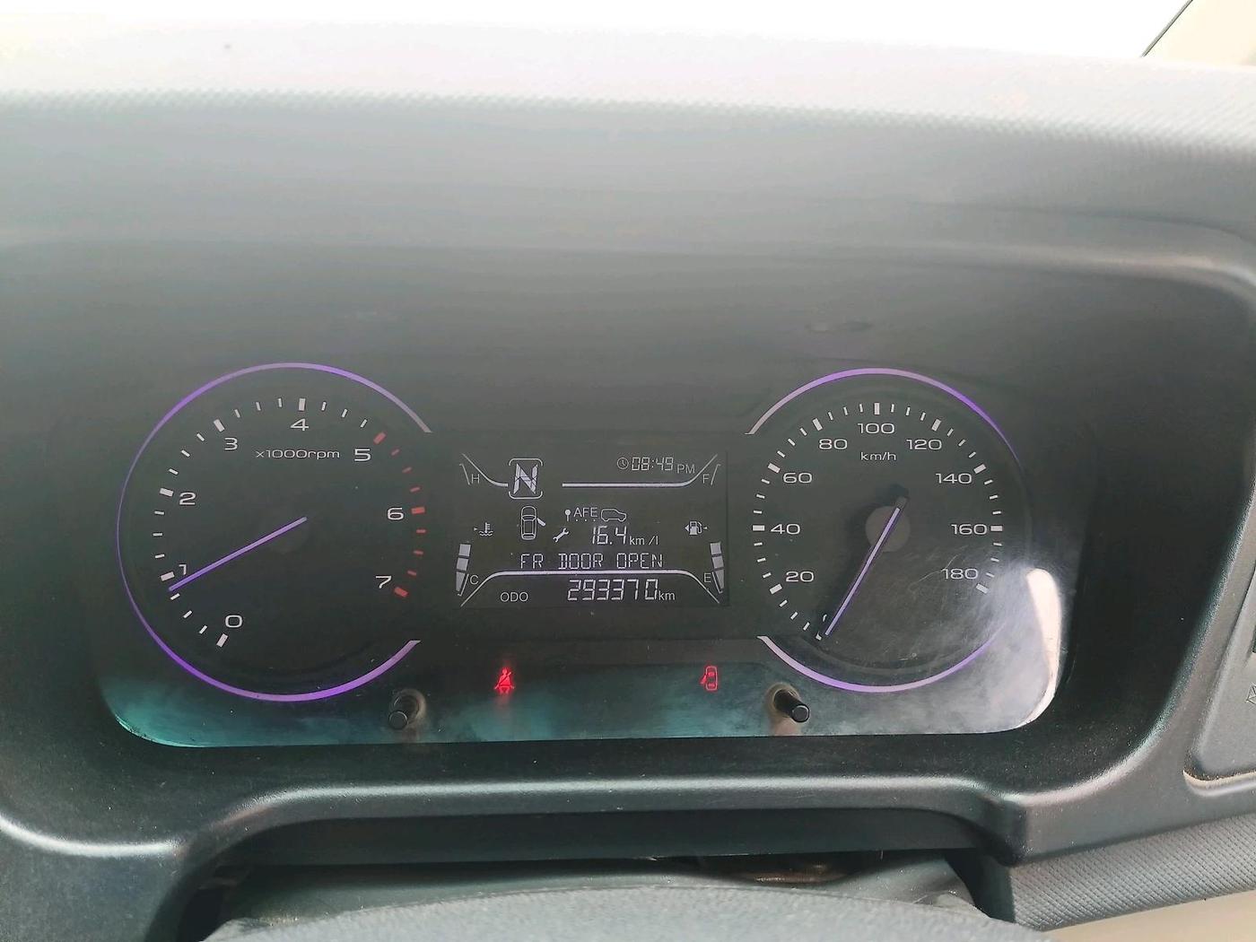 2018 Mahindra MARAZZO M2 8 STR, Diesel, Manual, 2,93,370 km, interior