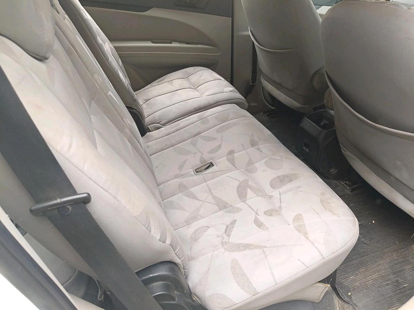 2018 Mahindra MARAZZO M2 8 STR, Diesel, Manual, 2,93,370 km, interior