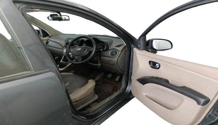 2011 Hyundai i10 MAGNA 1.1, Petrol, Manual, 53,120 km, interior