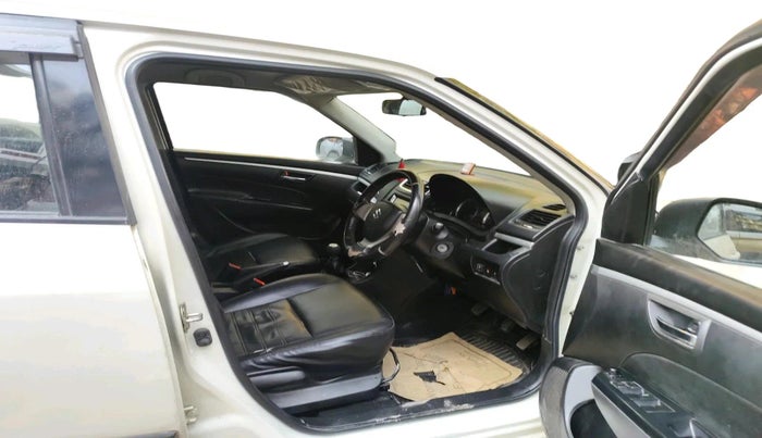 2016 Maruti Swift VXI, CNG, Manual, 69,559 km, interior
