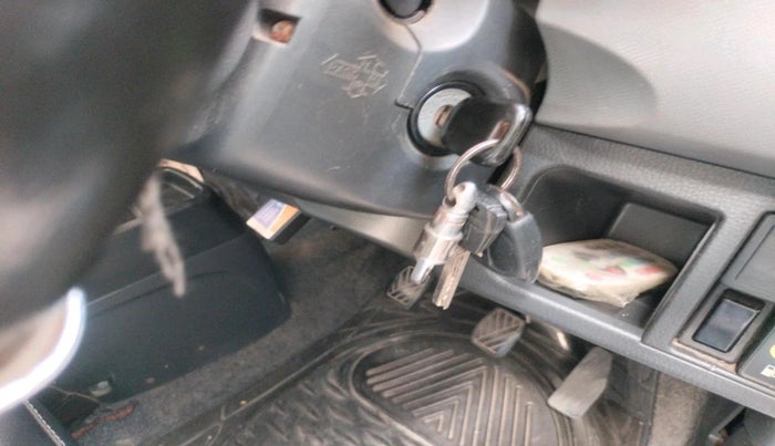 2011 Maruti Wagon R 1.0 LXI CNG, CNG, Manual, 1,17,893 km, interior