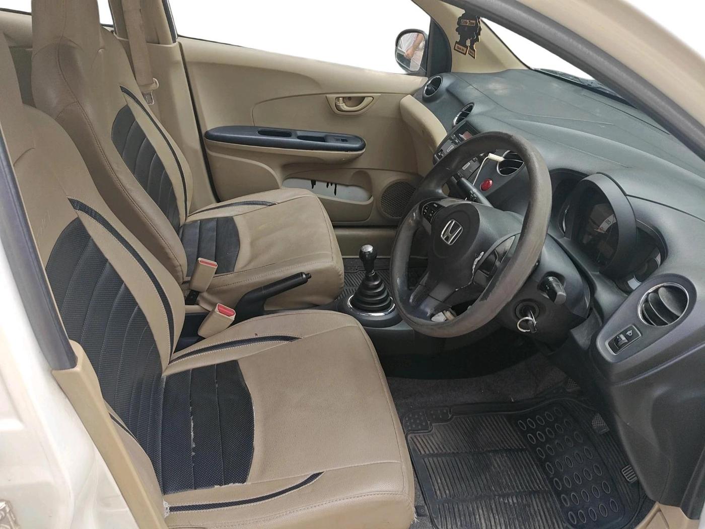 2014 Honda Brio S MT, Petrol, Manual, 74,687 km, interior