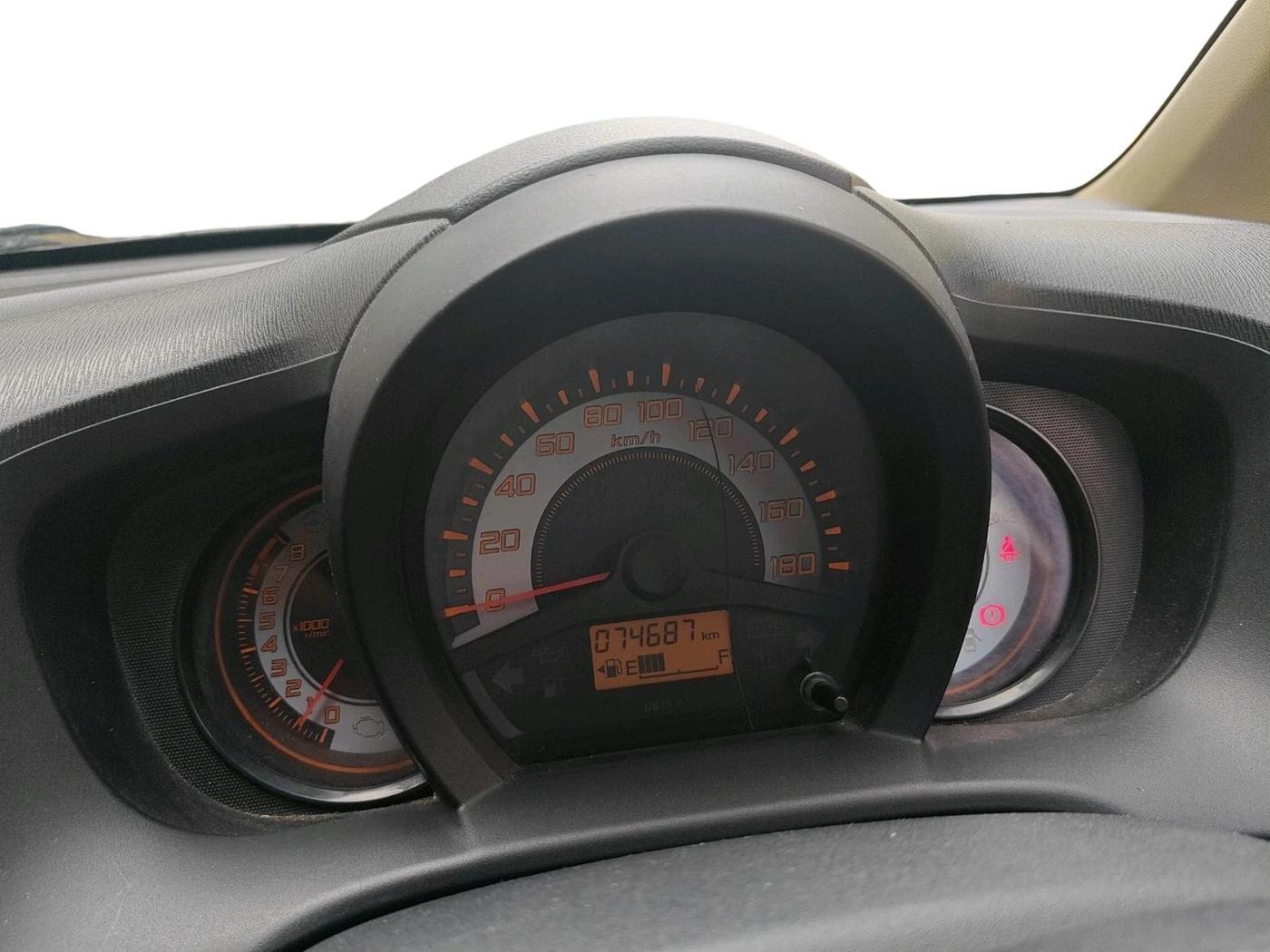 2014 Honda Brio S MT, Petrol, Manual, 74,687 km, interior