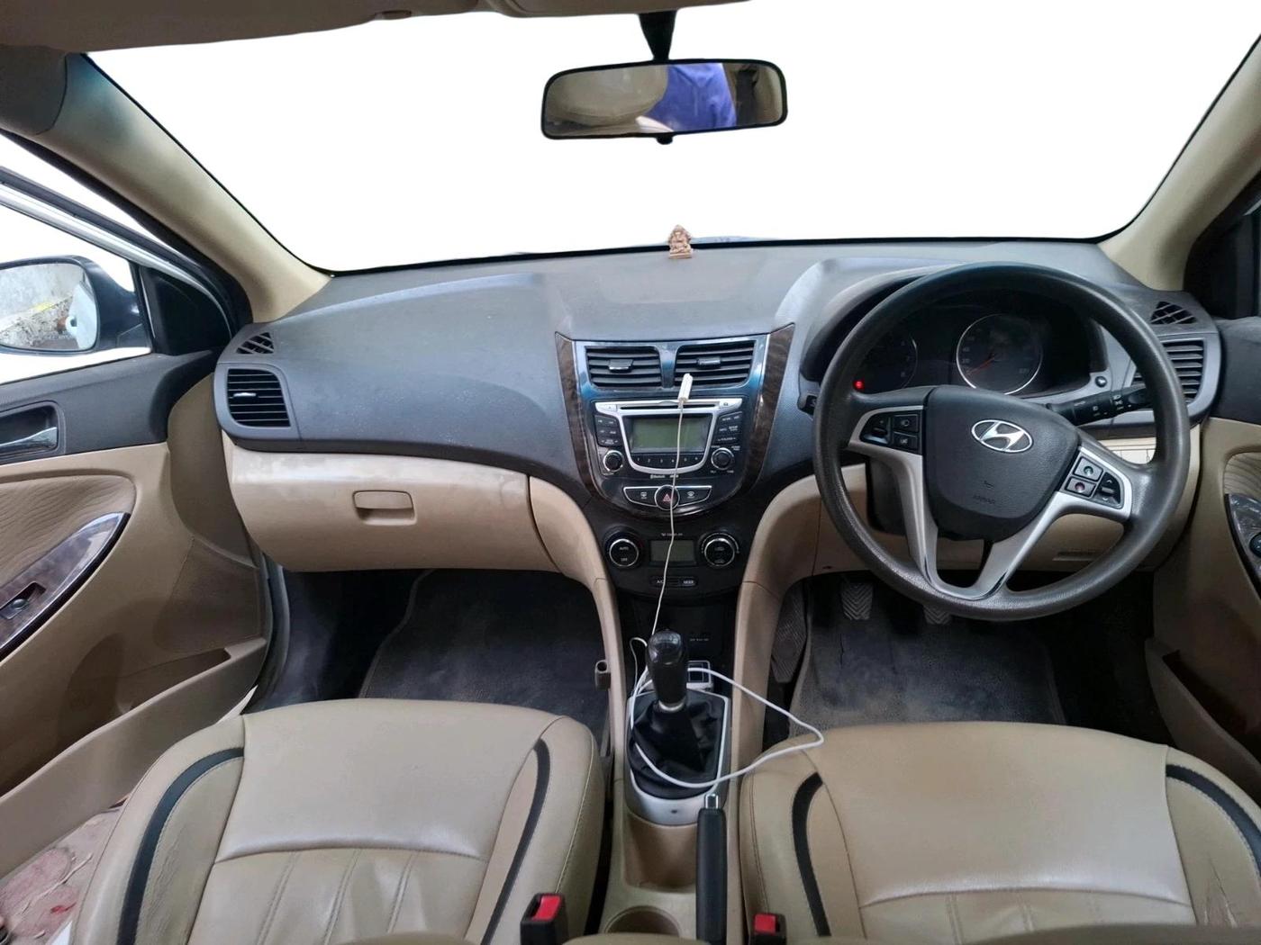 2012 Hyundai Verna FLUIDIC 1.6 VTVT EX, Petrol, Manual, 80,611 km, interior