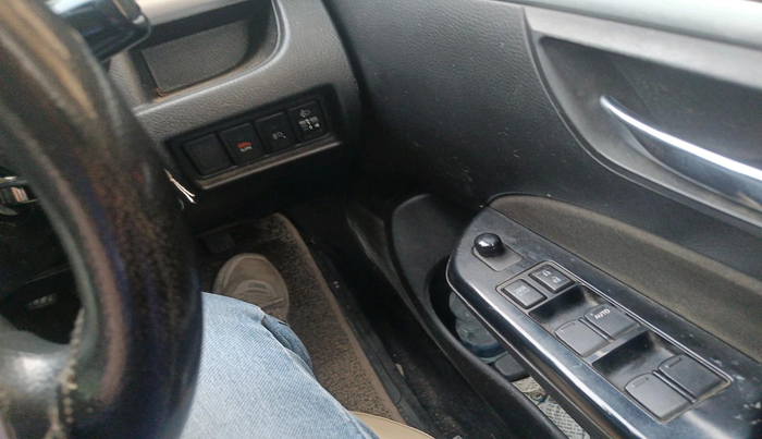 2012 Maruti Swift VXI, Petrol, Manual, 68,192 km, interior
