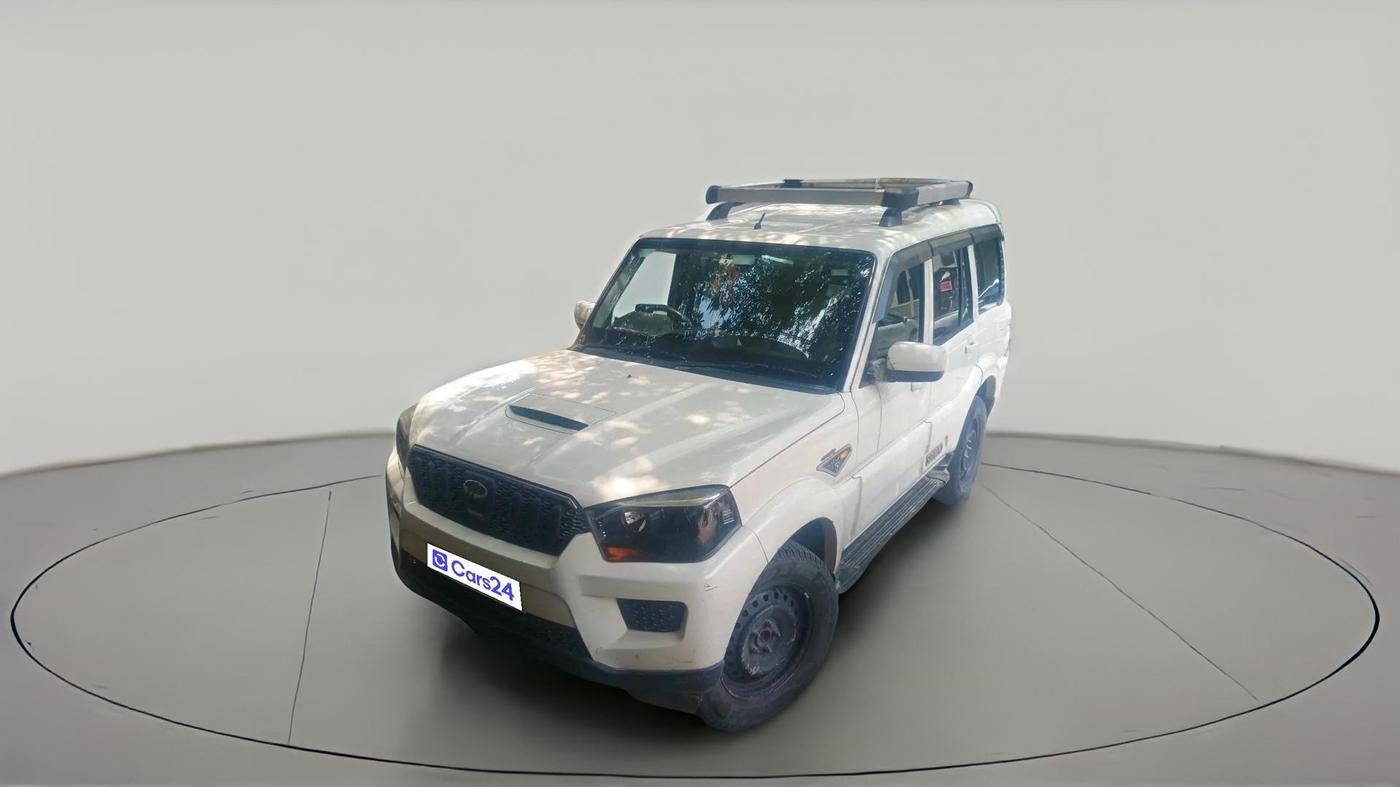 2017 Mahindra Scorpio S6 PLUS 1.99 INTELLI-HYBRID, Diesel, Manual, 35,193 km, exterior