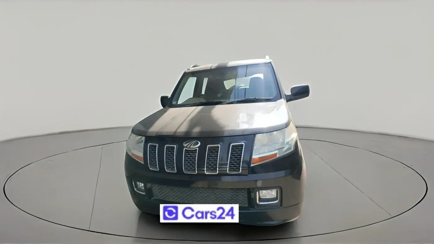 2016 Mahindra TUV300 T8 AMT, Diesel, Automatic, 1,07,269 km, exterior