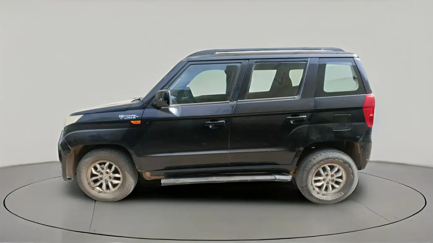 2016 Mahindra TUV300 T8 AMT, Diesel, Automatic, 1,07,269 km, exterior