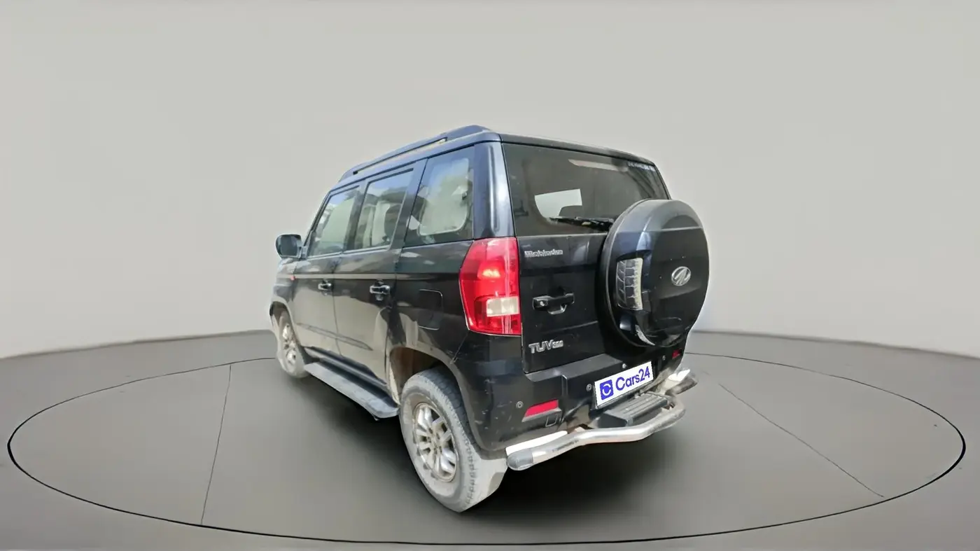 2016 Mahindra TUV300 T8 AMT, Diesel, Automatic, 1,07,269 km, exterior