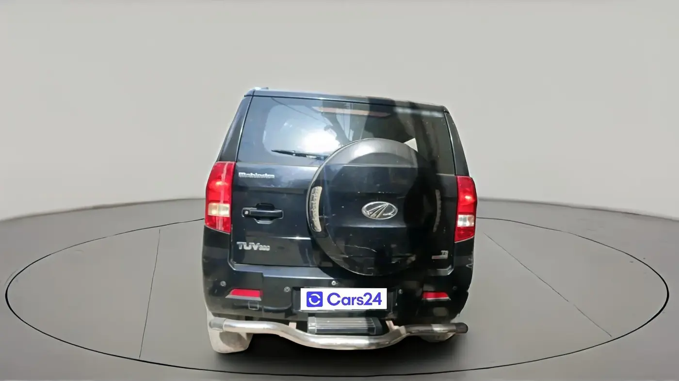 2016 Mahindra TUV300 T8 AMT, Diesel, Automatic, 1,07,269 km, exterior