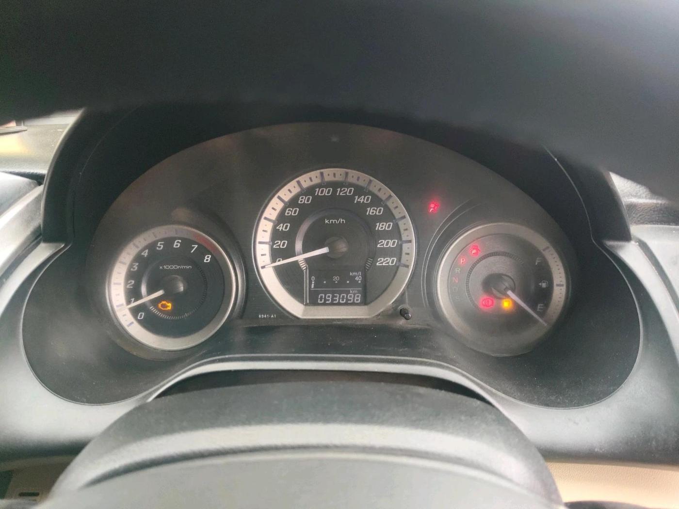 2013 Honda City 1.5L I-VTEC V AT, CNG, Automatic, 93,098 km, interior