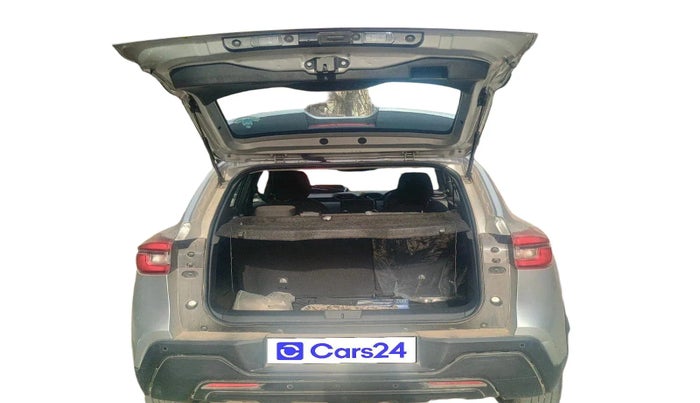 2024 Nissan MAGNITE Visia EZ-Shift, Petrol, Automatic, 10,195 km, exterior