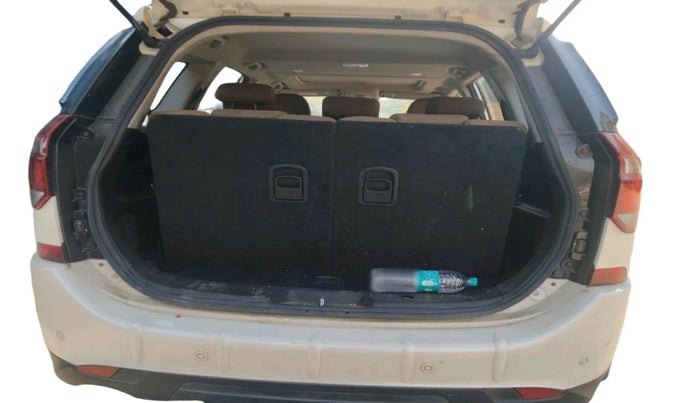 2018 Mahindra XUV500 W9, Diesel, Manual, 40,488 km, exterior