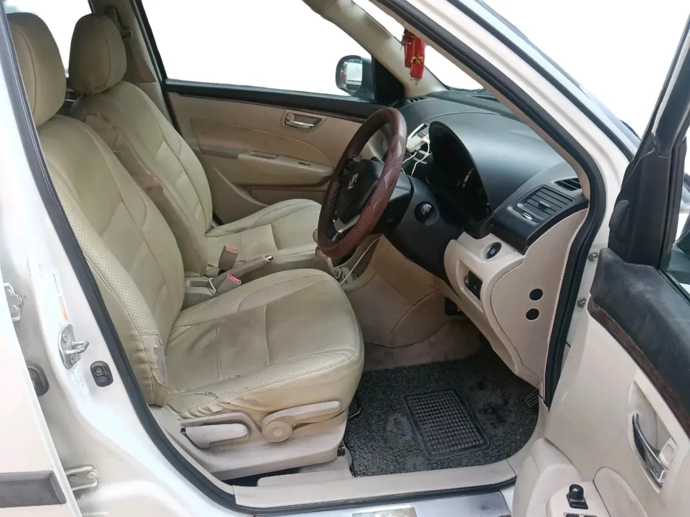 2016 Maruti Swift Dzire ZXI, CNG, Manual, 95,607 km, interior
