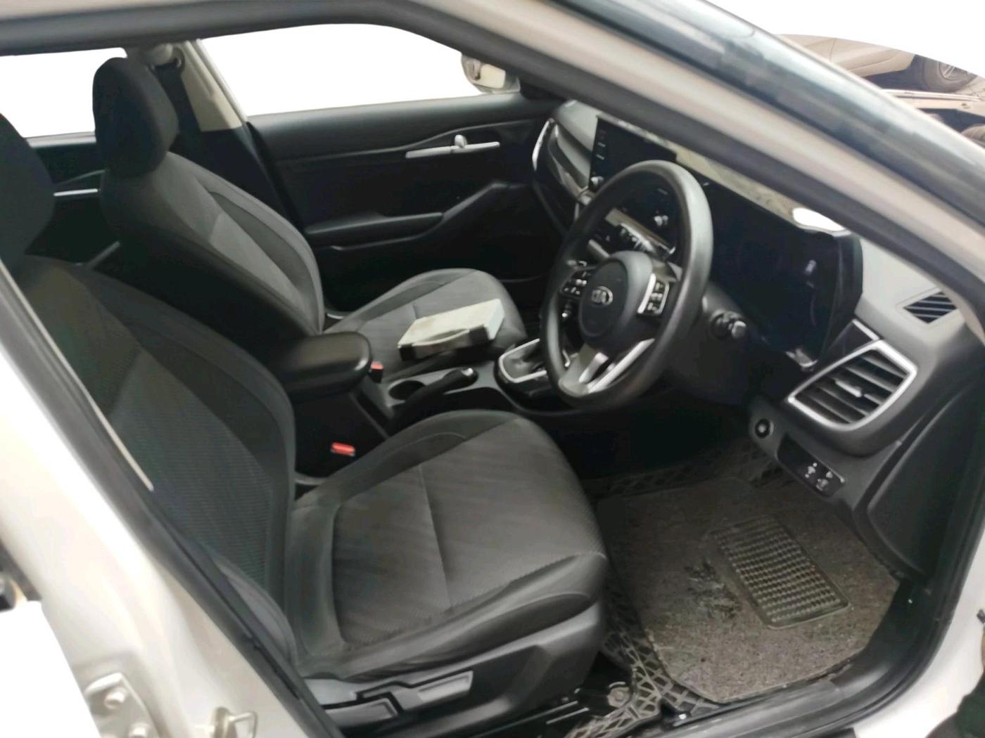 2021 KIA SELTOS HTK PLUS AT 1.5 DIESEL, Diesel, Automatic, 53,766 km, interior
