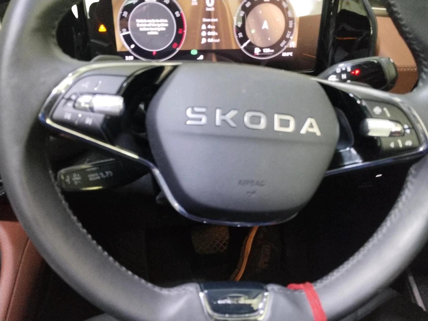 2025 Skoda Kodiaq Selection 2.0 TSI AT, Petrol, Automatic, 4,222 km, interior