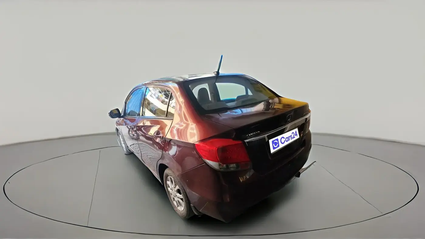 2014 Honda Amaze 1.2L I-VTEC VX AT, CNG, Automatic, 1,18,645 km, exterior