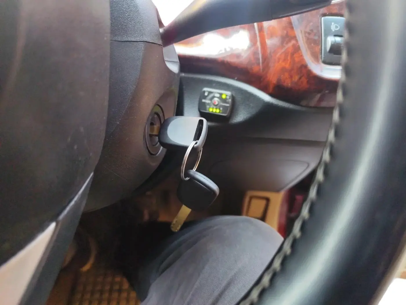 2014 Honda Amaze 1.2L I-VTEC VX AT, CNG, Automatic, 1,18,645 km, interior
