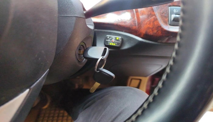 2014 Honda Amaze 1.2L I-VTEC VX AT, CNG, Automatic, 1,18,645 km, interior