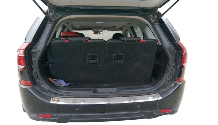 2021 Mahindra XUV500 W9, Diesel, Manual, 91,799 km, exterior