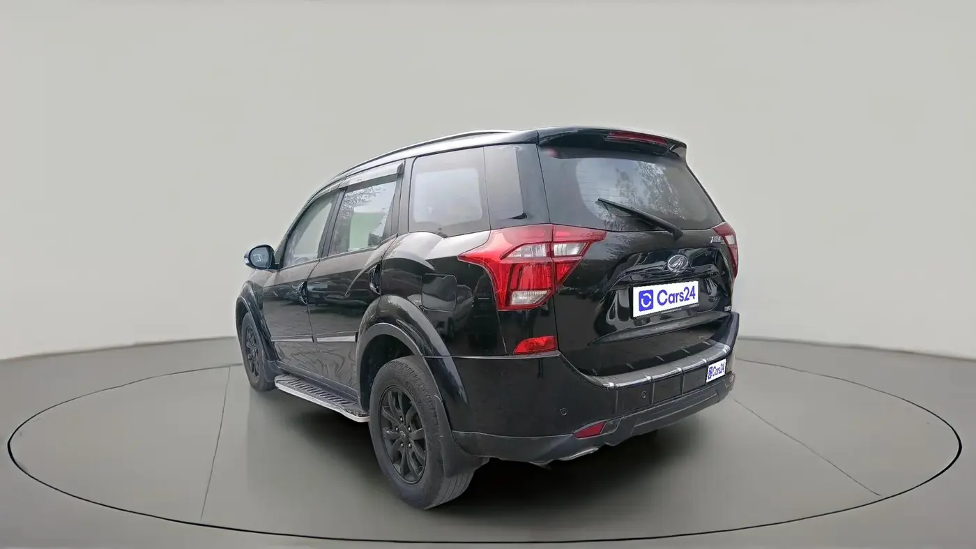 2021 Mahindra XUV500 W9, Diesel, Manual, 91,799 km, exterior