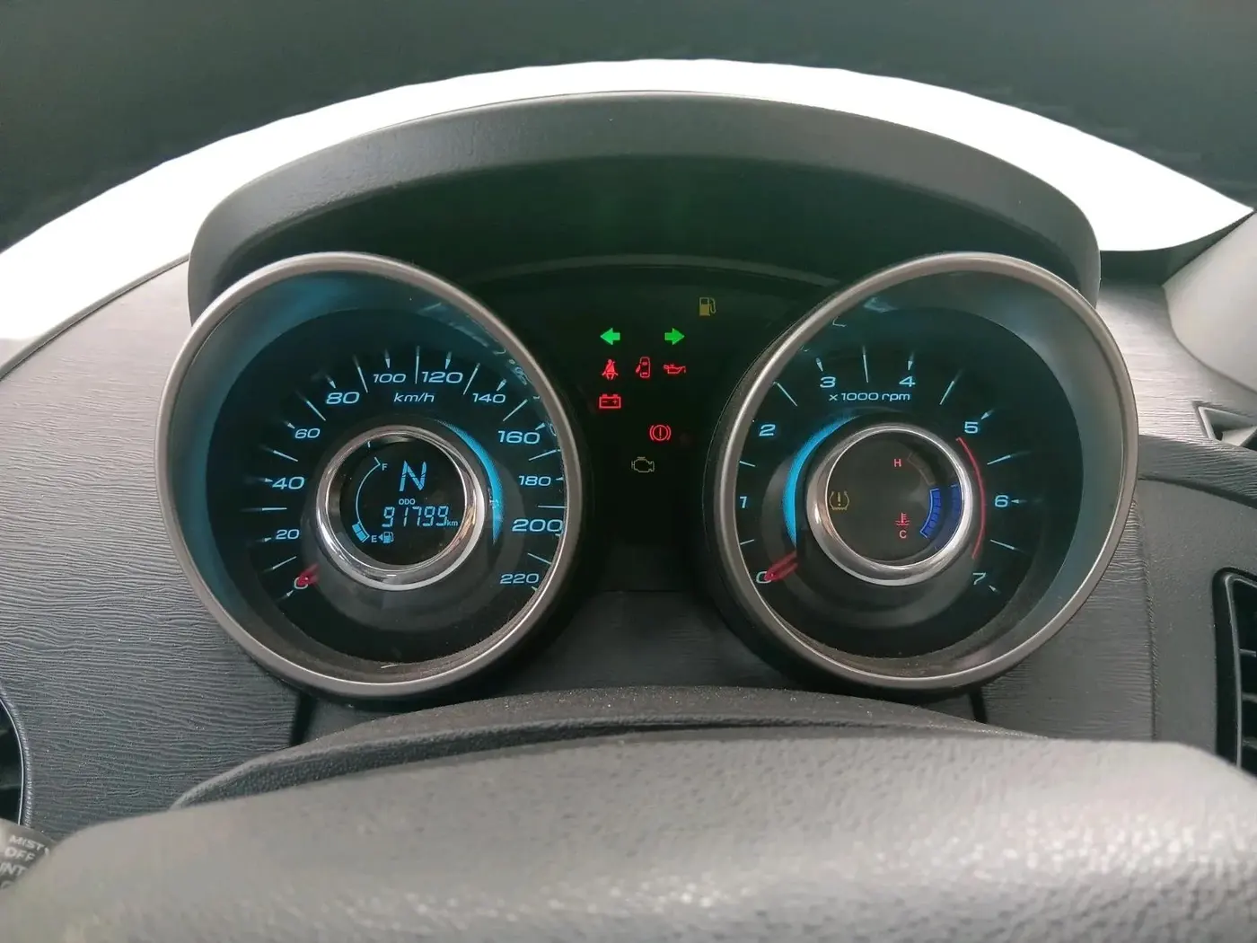 2021 Mahindra XUV500 W9, Diesel, Manual, 91,799 km, interior