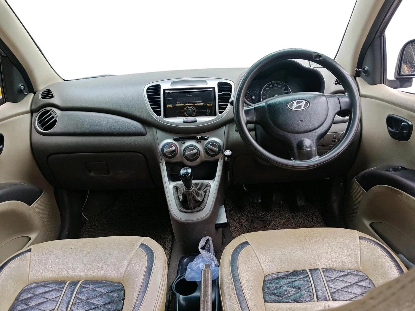 2011 Hyundai i10 ERA 1.1, Petrol, Manual, 86,450 km, interior