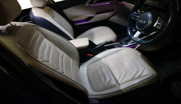 2022 KIA CARENS LUXURY PLUS 1.4 PETROL DCT 6 STR, Petrol, Automatic, 31,943 km, interior