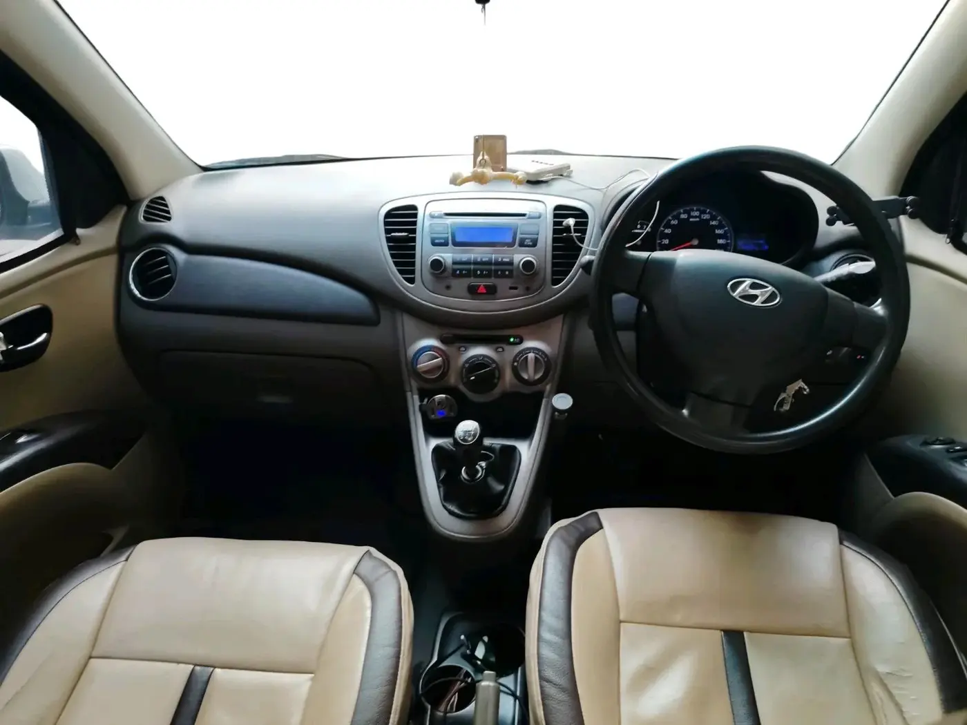 2012 Hyundai i10 MAGNA 1.2, CNG, Manual, 1,14,424 km, interior