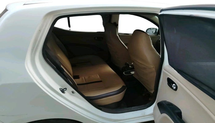 2012 Hyundai i10 MAGNA 1.2, CNG, Manual, 1,14,424 km, interior