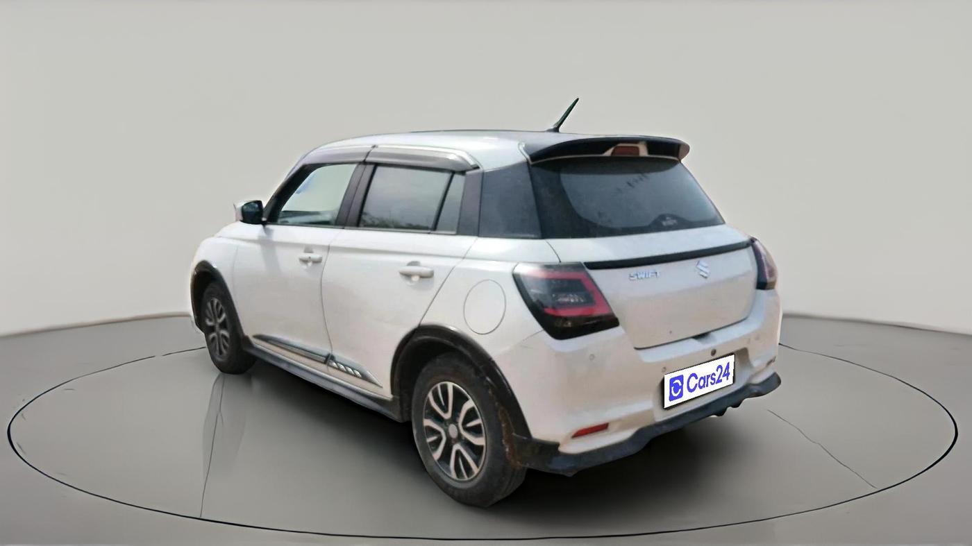 2024 Maruti Swift VXi (O) AMT, CNG, Automatic, 31,393 km, exterior
