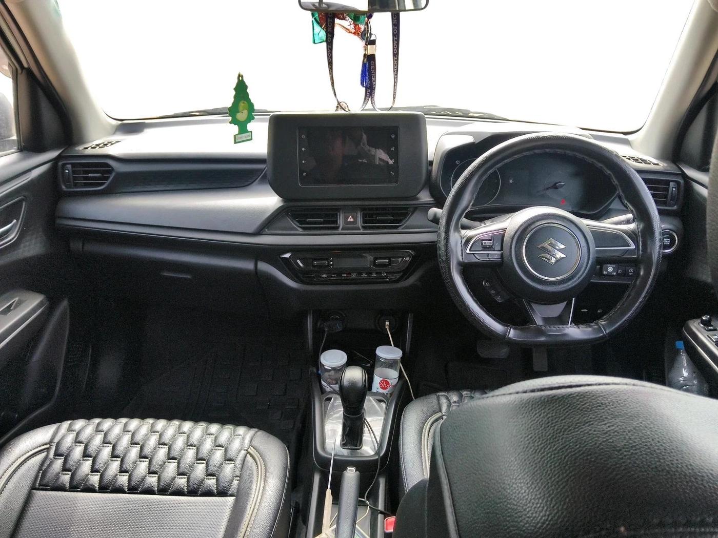 2024 Maruti Swift VXi (O) AMT, CNG, Automatic, 31,393 km, interior