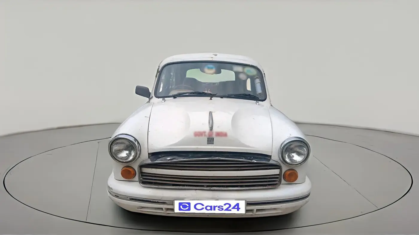 2011 Hindustan Motors Ambassador GRAND 1800 ISZ MPFI, CNG, Manual, 1,64,442 km, exterior