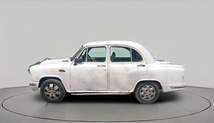 2011 Hindustan Motors Ambassador GRAND 1800 ISZ MPFI, CNG, Manual, 1,64,442 km, exterior