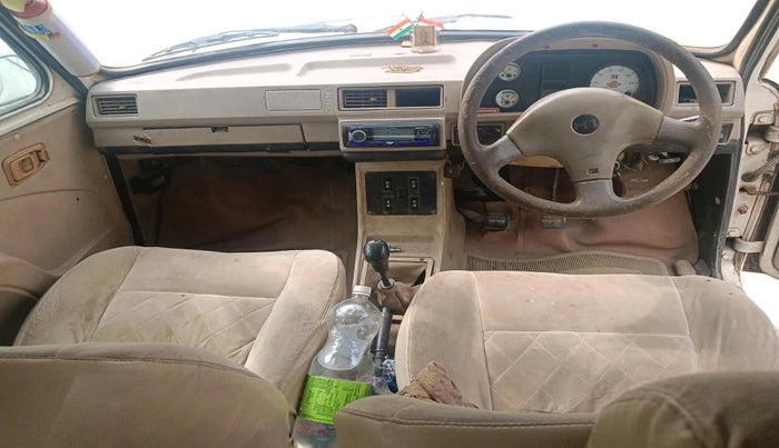 2011 Hindustan Motors Ambassador GRAND 1800 ISZ MPFI, CNG, Manual, 1,64,442 km, interior