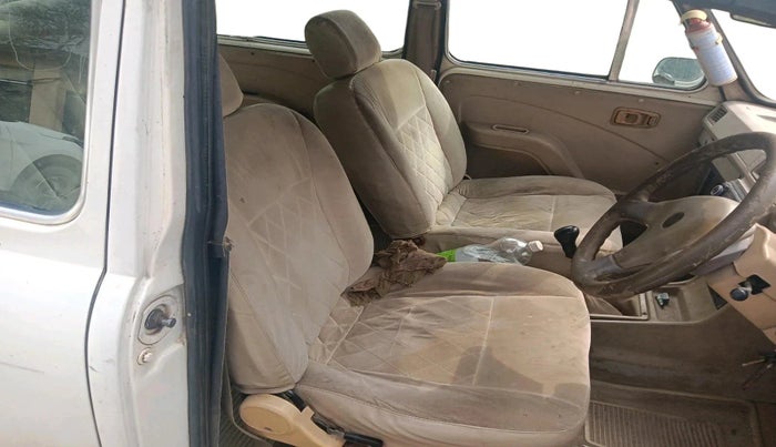 2011 Hindustan Motors Ambassador GRAND 1800 ISZ MPFI, CNG, Manual, 1,64,442 km, interior