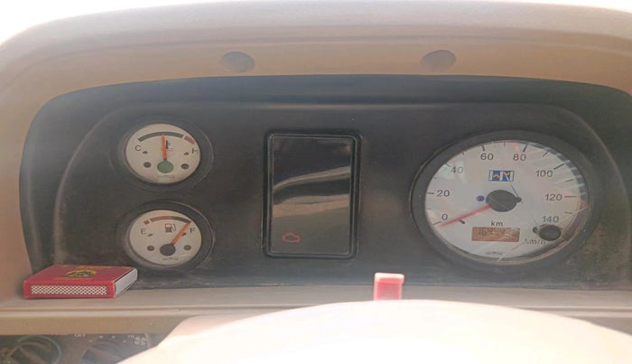 2011 Hindustan Motors Ambassador GRAND 1800 ISZ MPFI, CNG, Manual, 1,64,442 km, interior