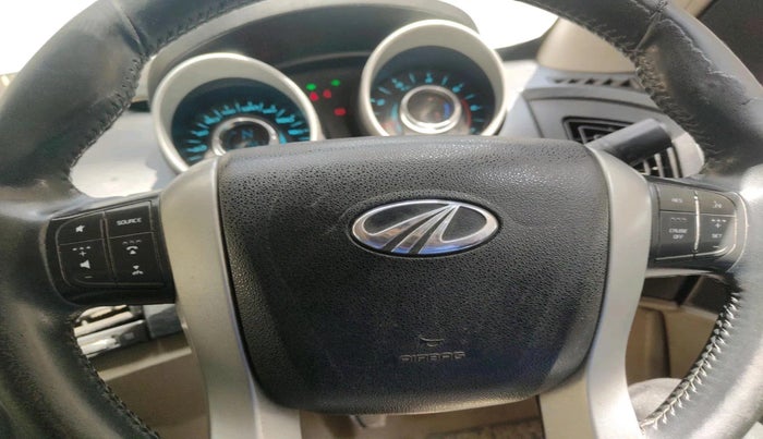 2016 Mahindra XUV500 W8 1.99, Diesel, Manual, 2,41,561 km, interior