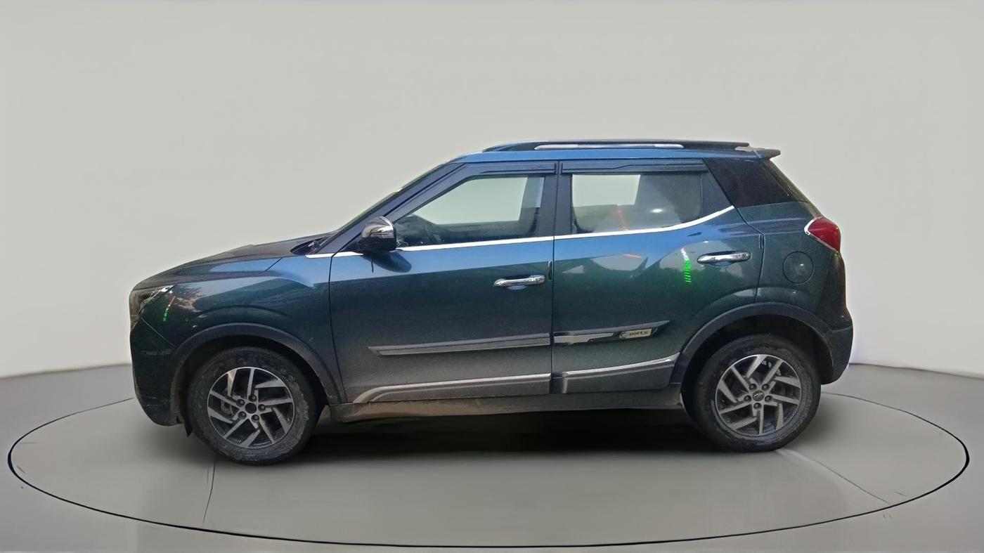 2022 Mahindra XUV300 W8 (O) 1.2 PETROL AMT, Petrol, Automatic, 41,731 km, exterior
