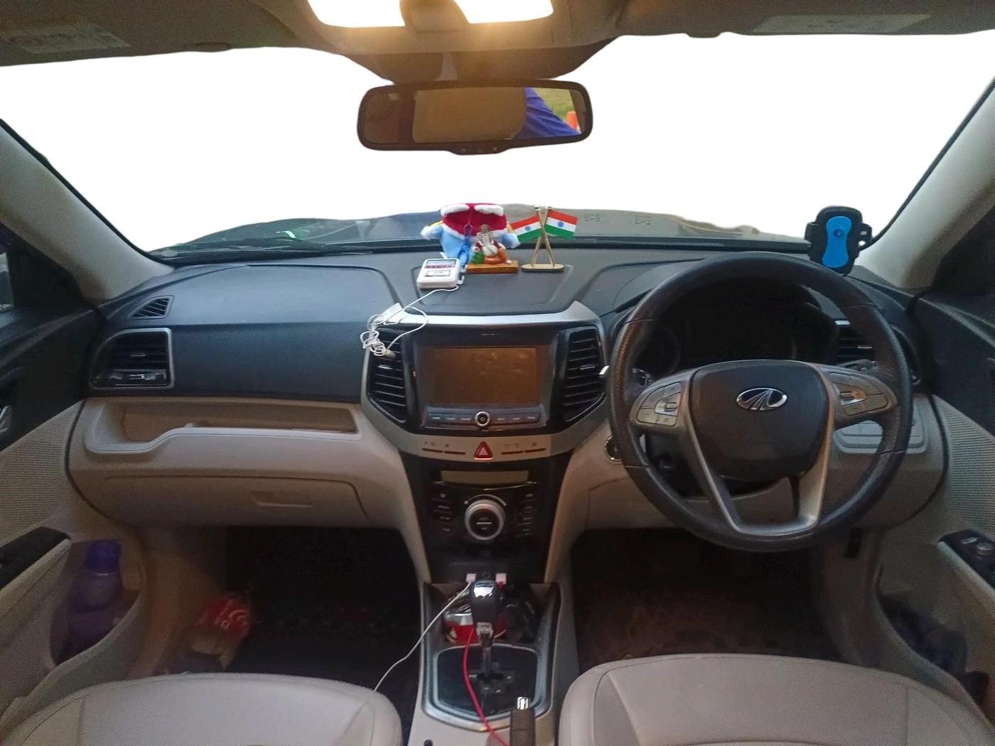2022 Mahindra XUV300 W8 (O) 1.2 PETROL AMT, Petrol, Automatic, 41,731 km, interior