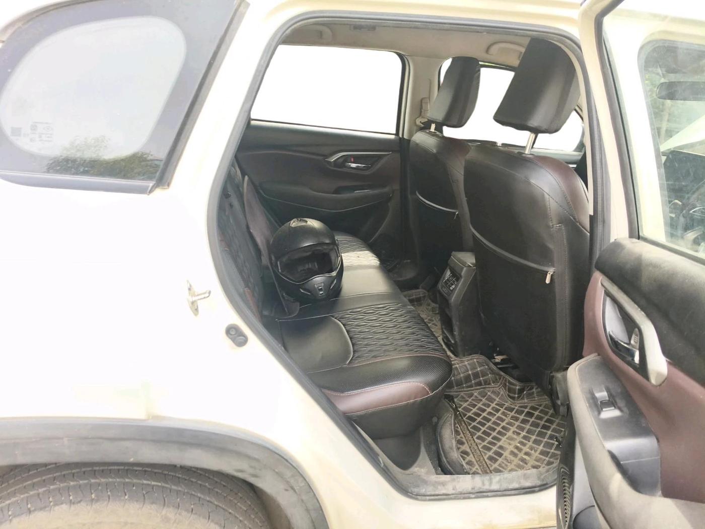 2024 Maruti Grand Vitara SIGMA SMART HYBRID, Petrol, Manual, 47,273 km, interior