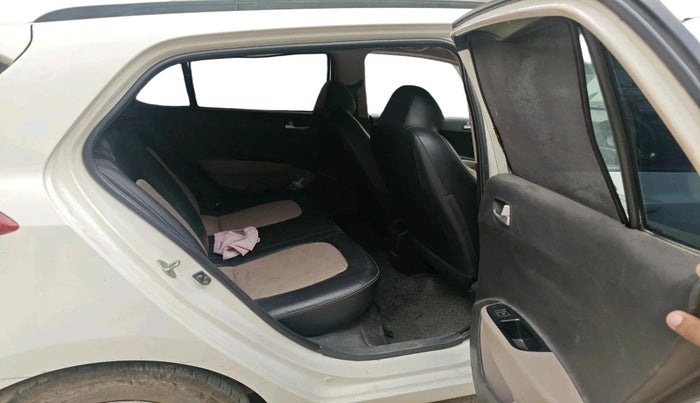 2018 Hyundai Grand i10 SPORTZ 1.2 KAPPA VTVT, CNG, Manual, 83,746 km, interior