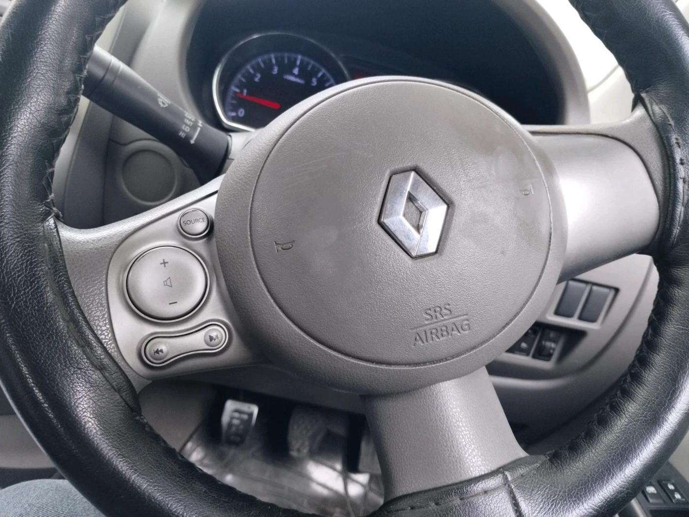 2012 Renault Scala RXE PETROL, Petrol, Manual, 1,55,614 km, interior
