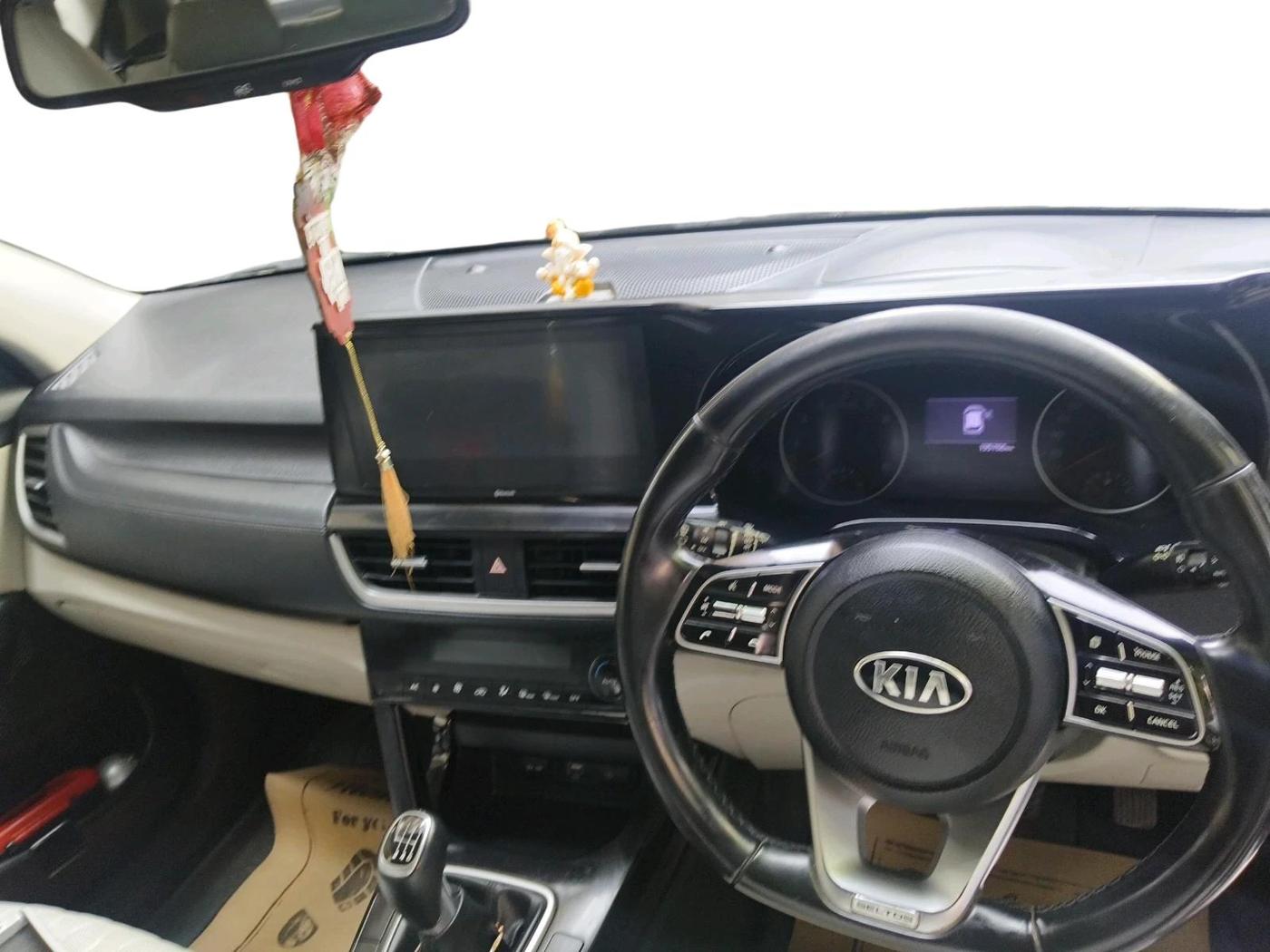 2019 KIA SELTOS HTX 1.5 PETROL, Petrol, Manual, 1,35,766 km, interior
