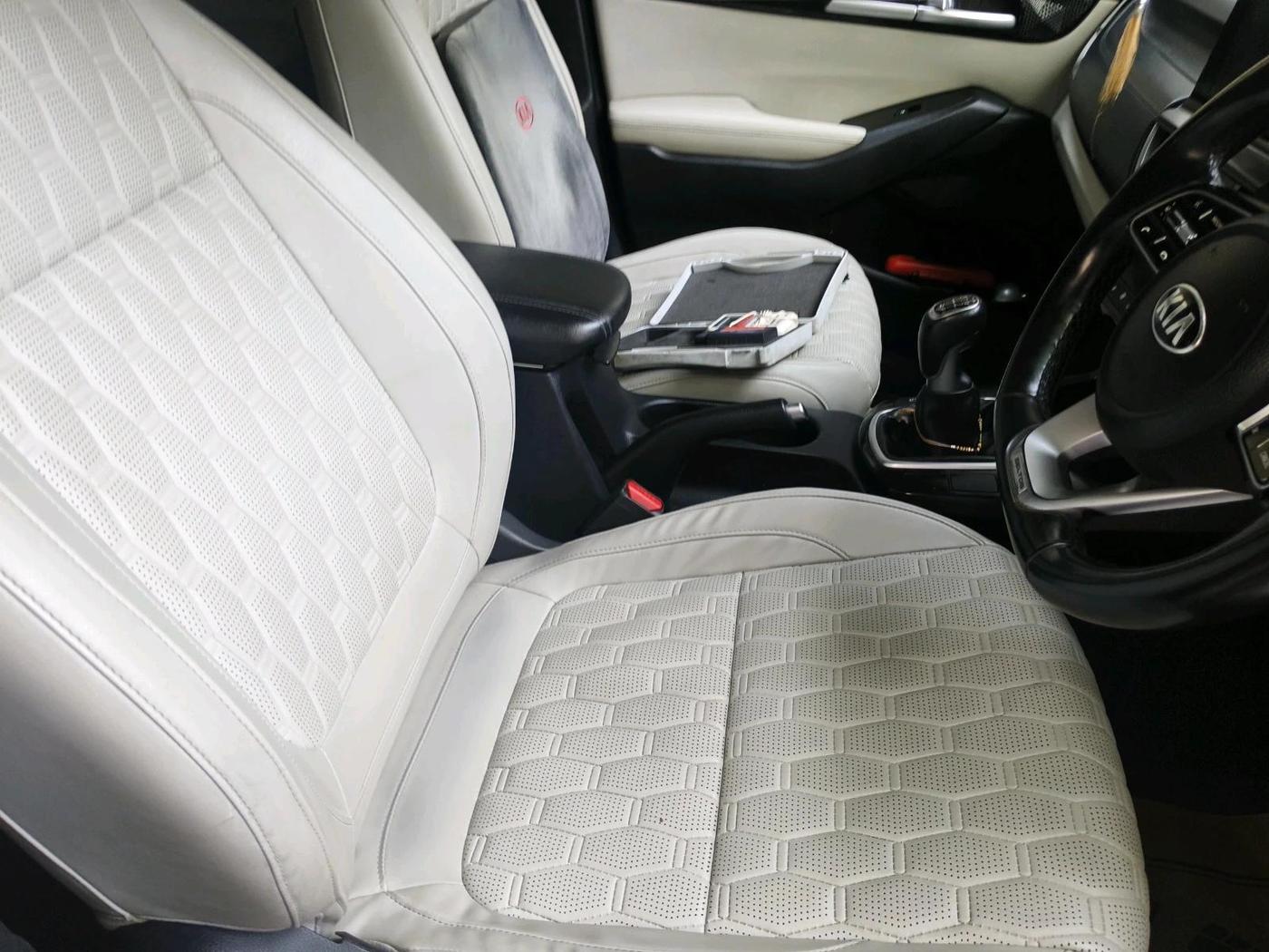 2019 KIA SELTOS HTX 1.5 PETROL, Petrol, Manual, 1,35,766 km, interior