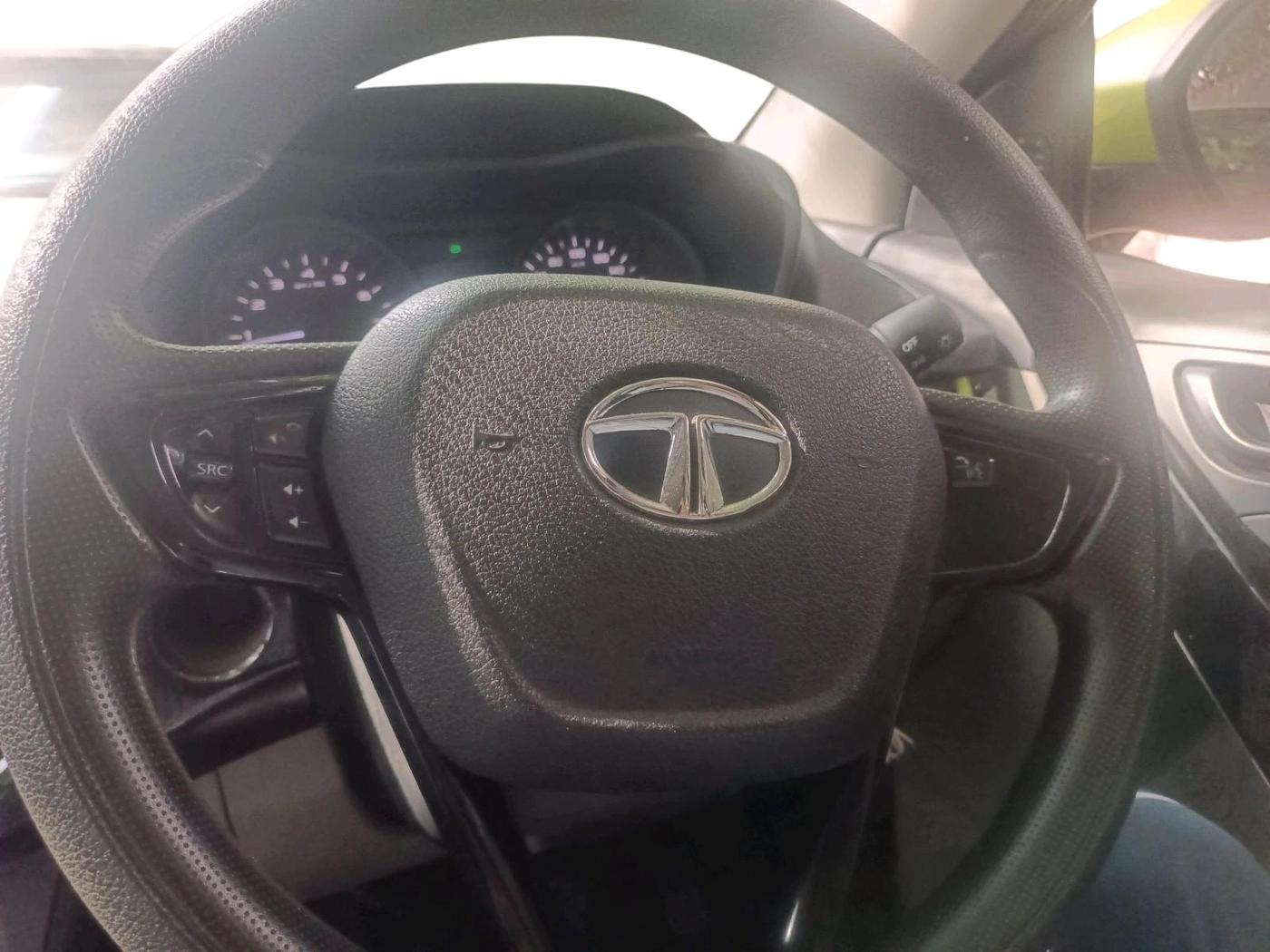 2018 Tata NEXON KRAZ MT PETROL, Petrol, Manual, 64,161 km, interior