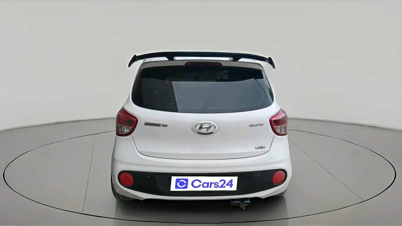 2017 Hyundai Grand i10 SPORTZ 1.2 KAPPA VTVT, CNG, Manual, 1,00,261 km, exterior