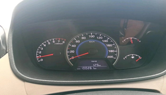 2017 Hyundai Grand i10 SPORTZ 1.2 KAPPA VTVT, CNG, Manual, 1,00,261 km, interior