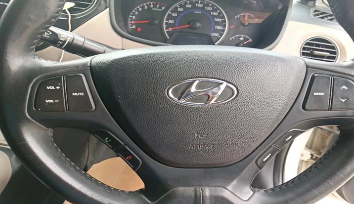 2017 Hyundai Grand i10 SPORTZ 1.2 KAPPA VTVT, CNG, Manual, 1,00,261 km, interior